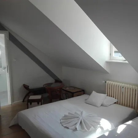 Maria Theresa Estate Hotel *